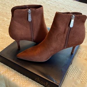 NIB Charles David Microsuede Booties size 7 1/2